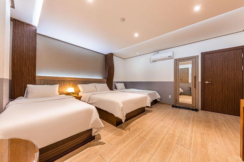اتاق استاندارد, Friendly Dh Naissance Hotel By Mindrum Group