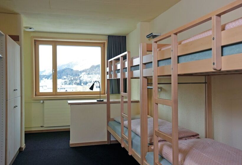 اتاق استاندارد چهارنفره با سرویس بهداشتی مشترک, St. Moritz Youth Hostel