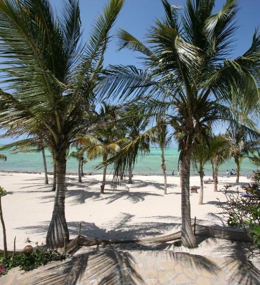 اتاق لوکس با چشم‌انداز دریا, Jacaranda Beach Resort