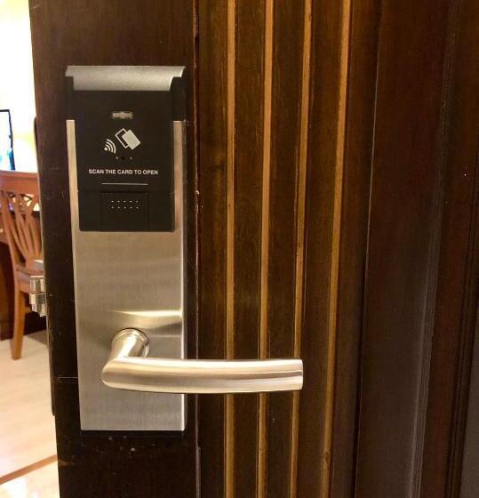 اتاق لوکس, Hermitage Hotel Korat Sha