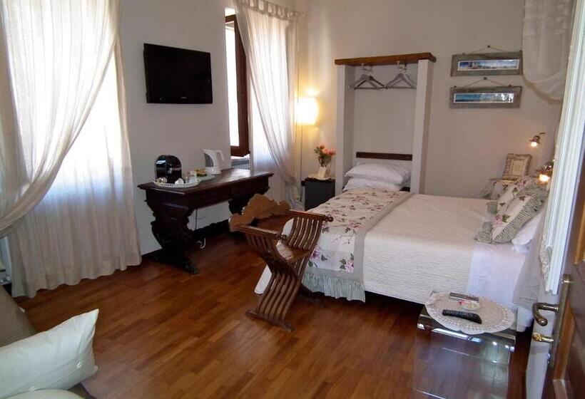 اتاق استاندارد چهار تخته, Case Brizi Assisi