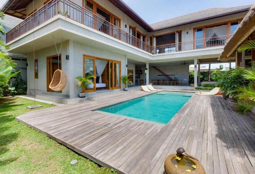 Номер Executive, Zin Berawa Villas & Bungalows