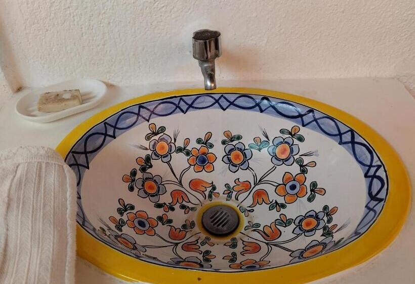スタンダードバンガロー, Casa Azul