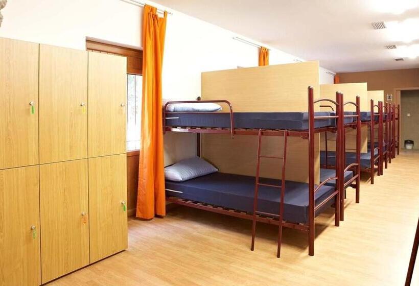 تختخواب در اتاق مشترک, Albergue Monasterio De La Magdalena   Hostel