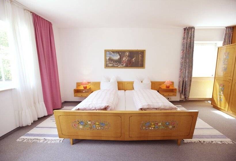 شقة غرفة واحدة, Gästehaus Huber   Traditional Sixties Hostel