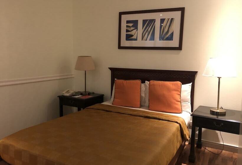 수피리어 룸, Court Meridian Hotel & Suites
