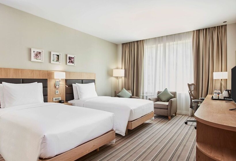 Suite Rodzinny 2 Sypialnie, Hilton Garden Inn Dubai, Mall Avenue