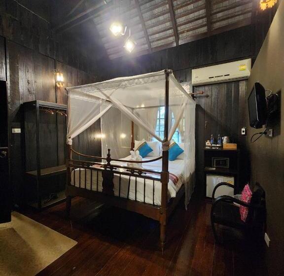Superior Room, Club One Seven Gay Men  Chiang Mai