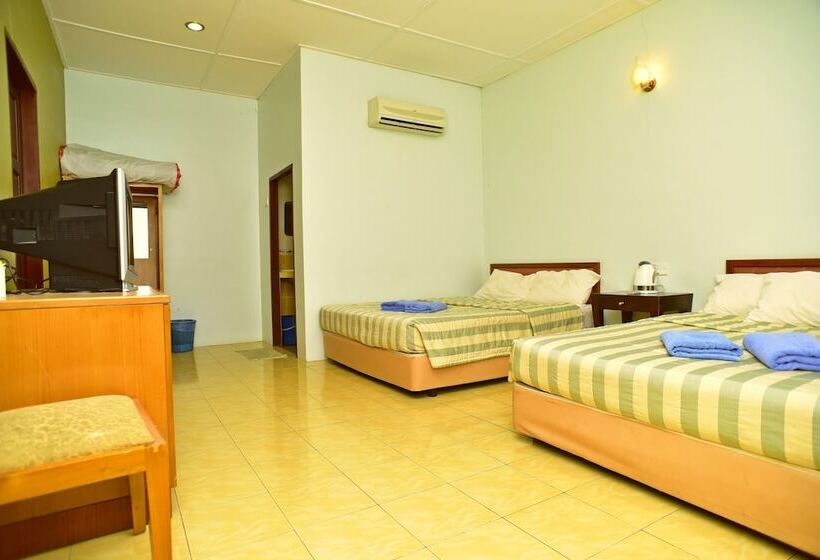 سوییت خانوادگی, Vikri Beach Resort