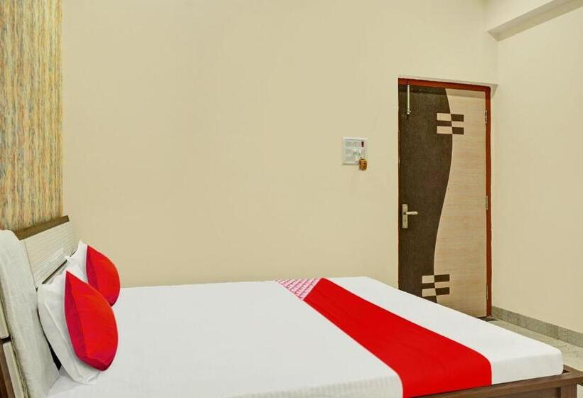 Трехместный Номер Классика, Oyo Flagship 81158  Rukmini Inn Banquets