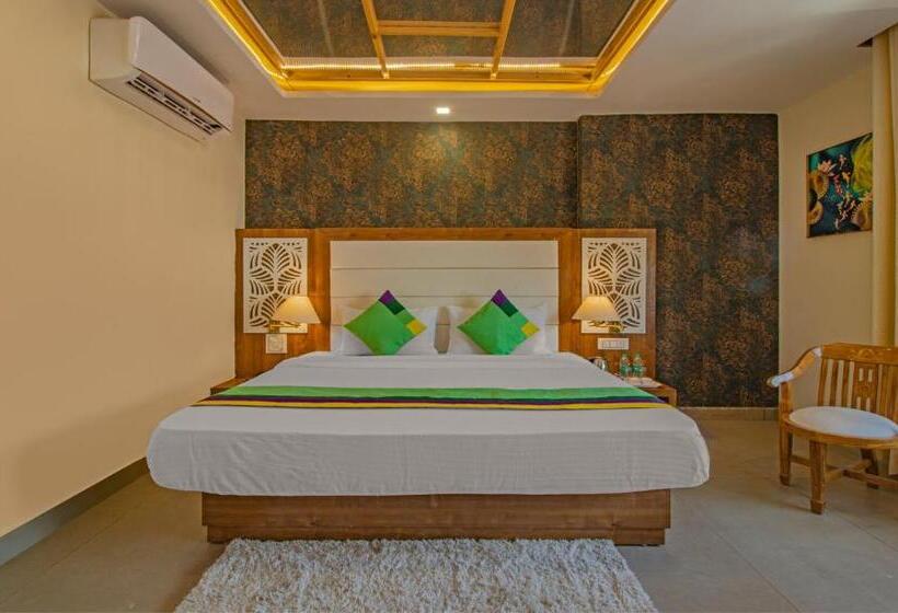 Номер Стандарт, Treebo Haveli Resort Roots, Bhupatwala Haridwar