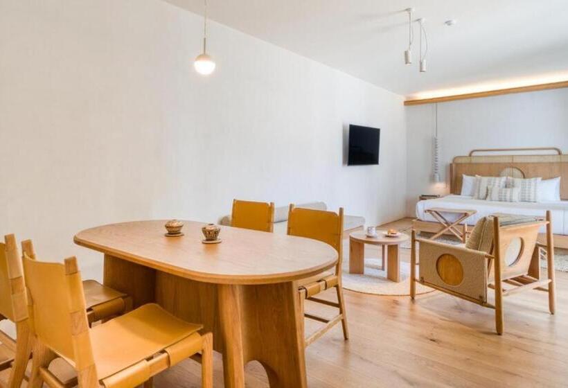 سوییت لوکس, Casa Ofelia