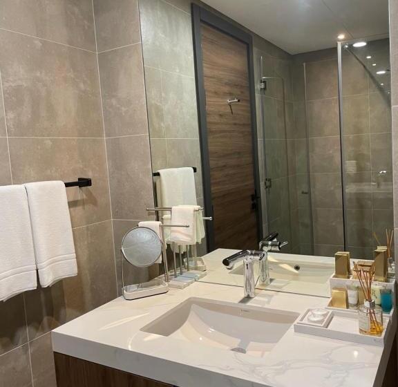 مجموعه ویستا شهر, Charthouse Bahrain
