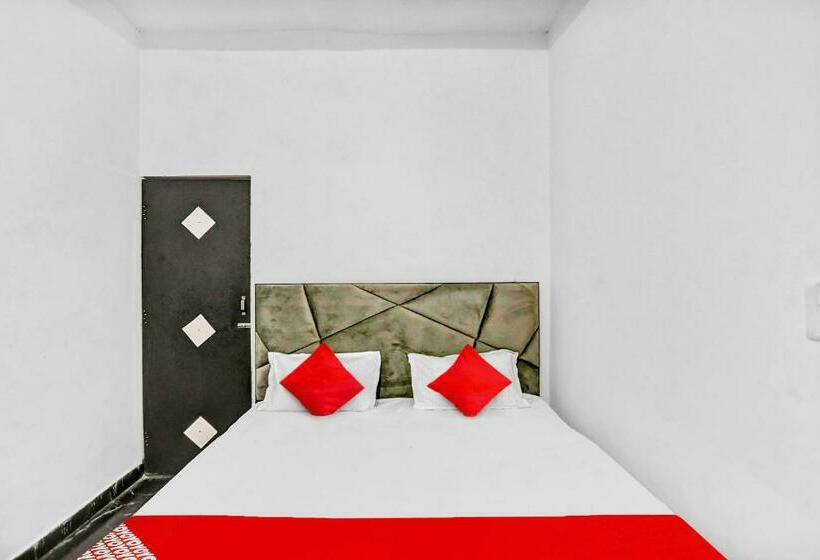 Трехместный Номер Классика, Oyo Flagship 81043 Paradise Inn