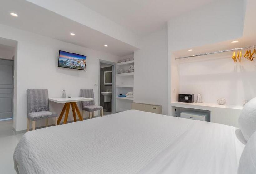 经济房, Central Fira Suites