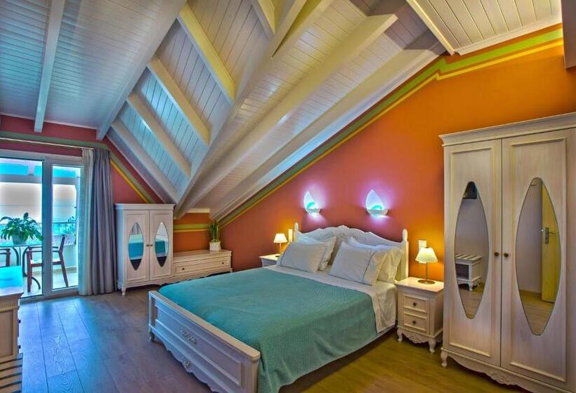 1 Bedroom Penthouse Apartment, Maistrali