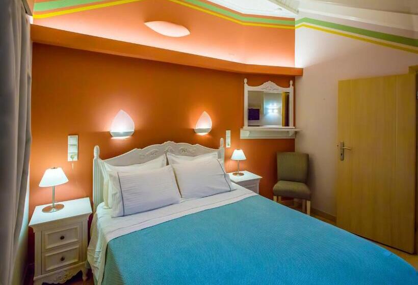 1 Bedroom Penthouse Apartment, Maistrali