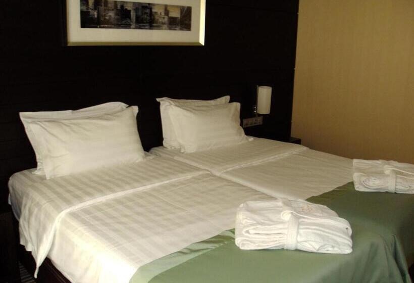 Апартаменты 1 Спальня с Балконом, Best Western Plus Olives City Hotel   Free Parking