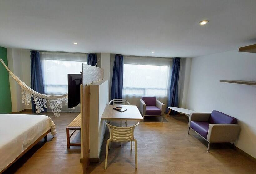 Люкс, Viaggio Teleport City Suites