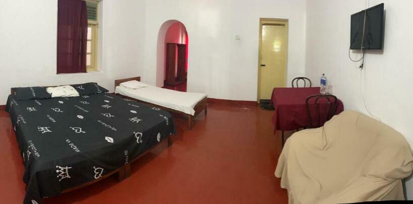 Четырехместный Номер Deluxe, Resthouse Vavuniya