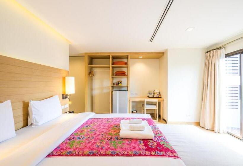 Camera Deluxe con Balcone, Baan Suwantawe