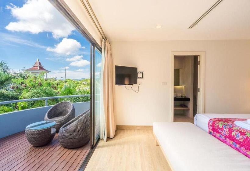 Camera Deluxe con Balcone, Baan Suwantawe