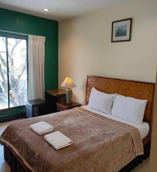 اتاق استاندارد, Deeden Pattaya Resort