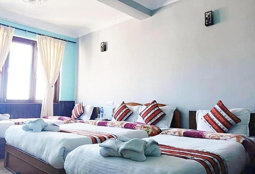 غرفة قياسية ثلاثية مزودة بشرفة, Mountain Resort