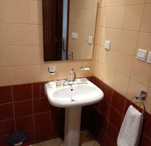 Habitació Quàdruple Estàndard, فندق سرايا سيف مكة المحبس
