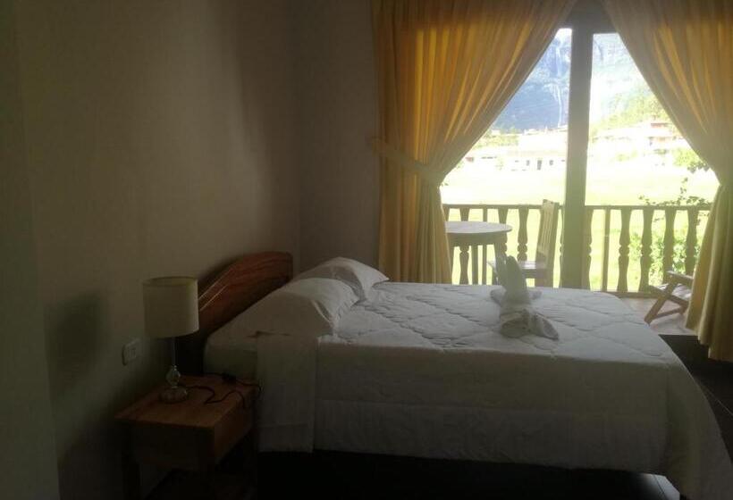 اتاق لوکس با بالکن, Balcon De Gocta
