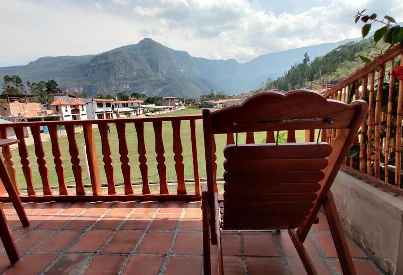 اتاق لوکس با بالکن, Balcon De Gocta