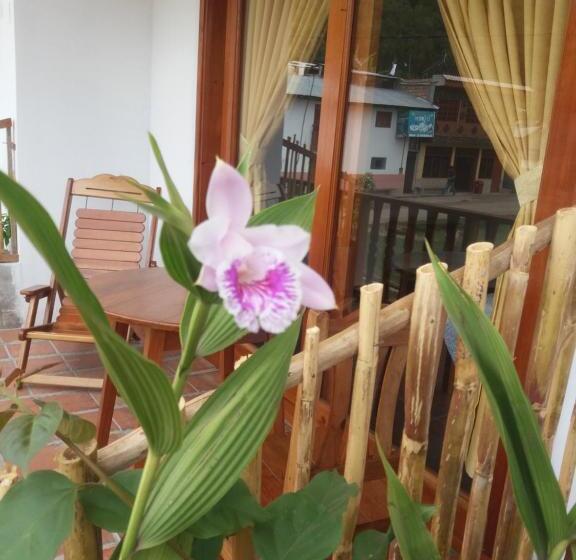 اتاق لوکس سه تخته, Balcon De Gocta