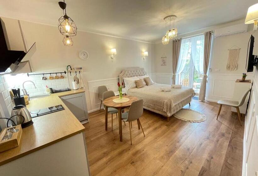 آپارتمان سوپریور 1 خوابه, Apartment 42   City Center