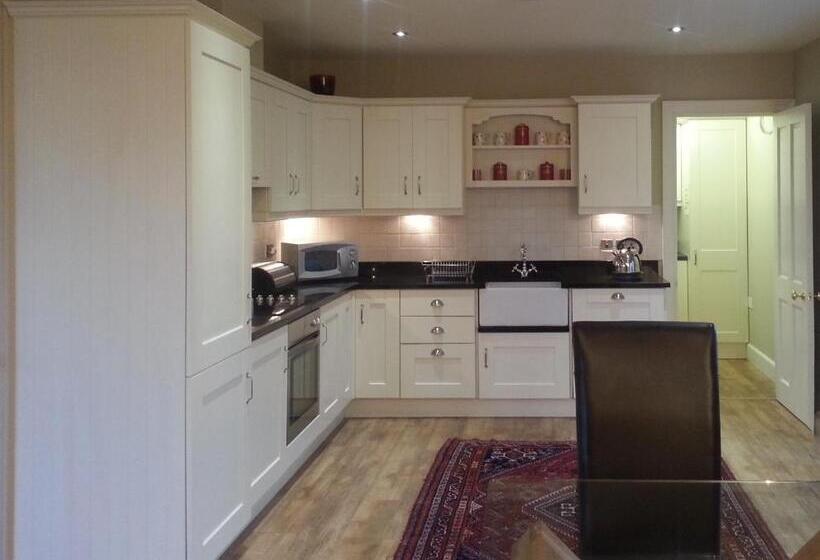 Дом 1 Спальня, Gate Lodge At Lough Erne Golf Village