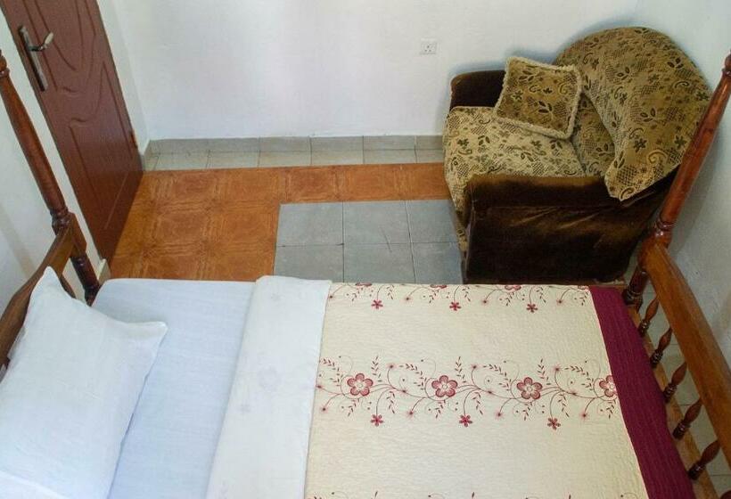 اتاق استاندارد یک نفره, Efraz Motel Kanungu