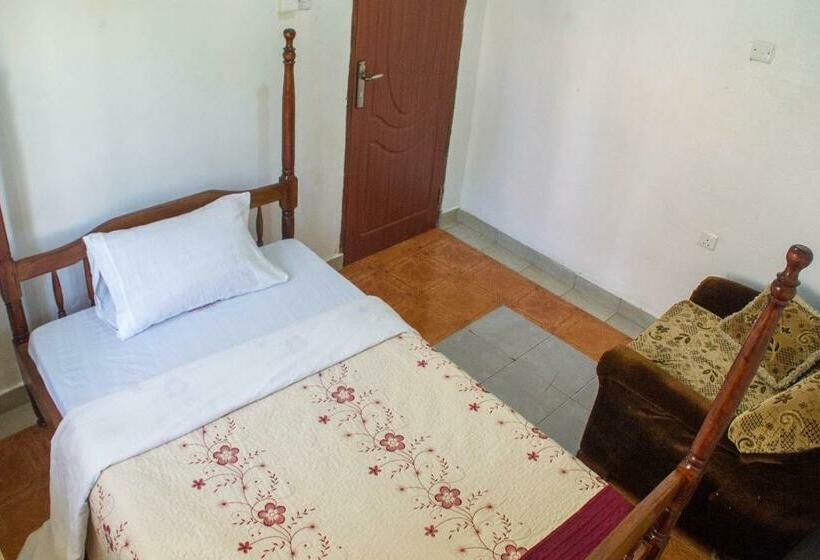 اتاق استاندارد یک نفره, Efraz Motel Kanungu