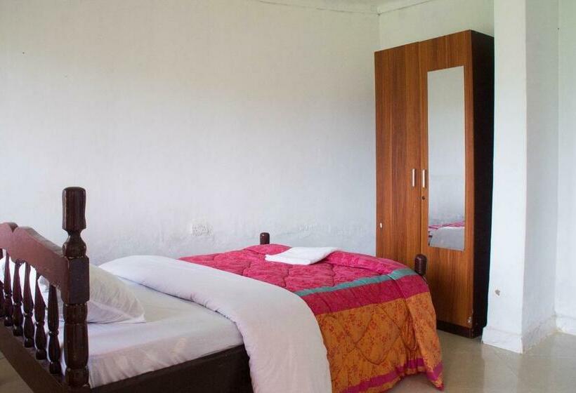اتاق استاندارد, Efraz Motel Kanungu
