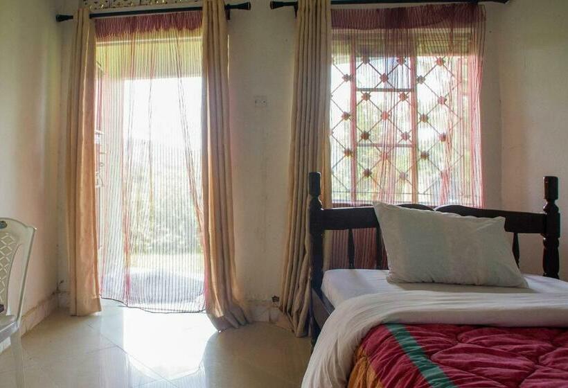 اتاق استاندارد, Efraz Motel Kanungu