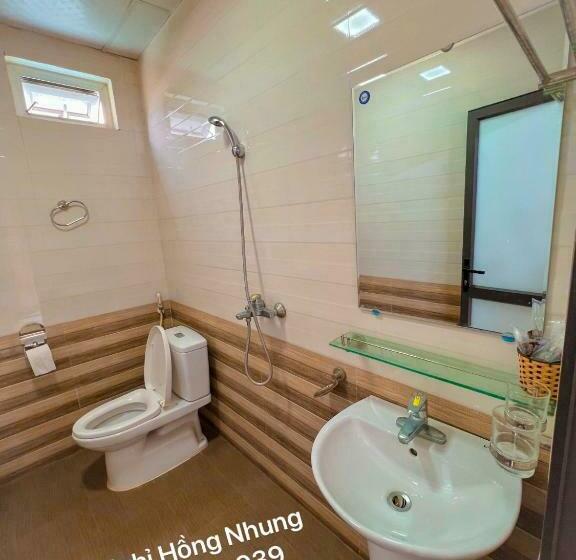 اتاق خانوادگی, Nhà Nghỉ Hồng Nhung