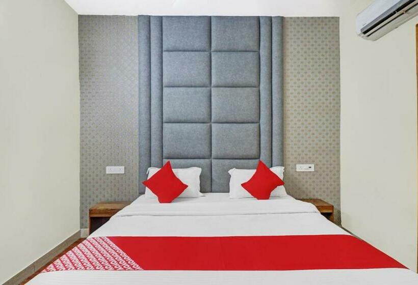 Трехместный Номер Классика, Flagship Hotel Atithi