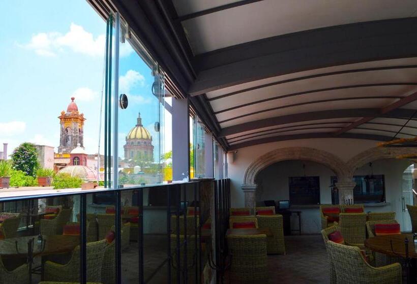 استودیوی استاندارد, Casa 1810 Hotel Boutique