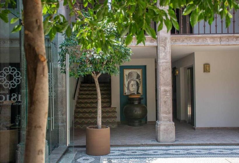 استودیوی استاندارد, Casa 1810 Hotel Boutique
