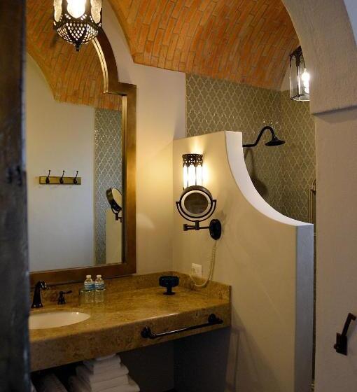 سوییت لوکس, Casa 1810 Hotel Boutique