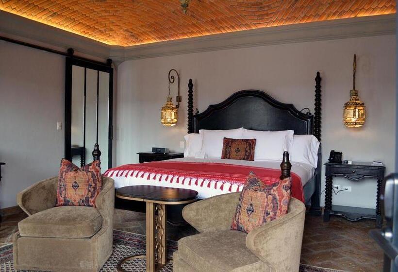 سوییت لوکس, Casa 1810 Hotel Boutique
