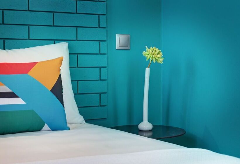 غرفة ديلوكس, Colors Central Ladadika