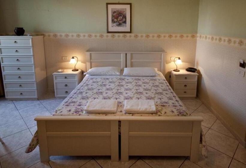 Номер Стандарт, La Villa