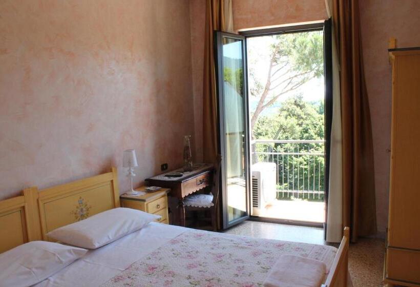 Номер Стандарт, La Villa