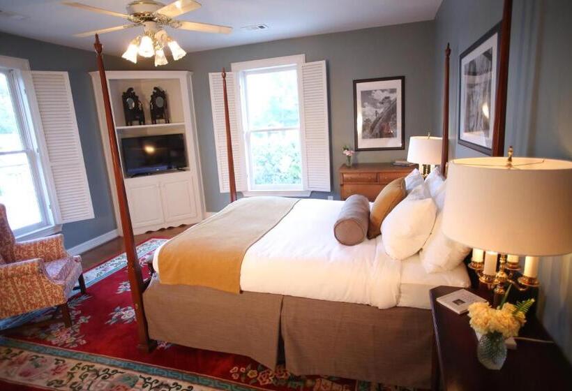 스탠다드 룸 킹사이즈 침대, Stone Mountain Manor