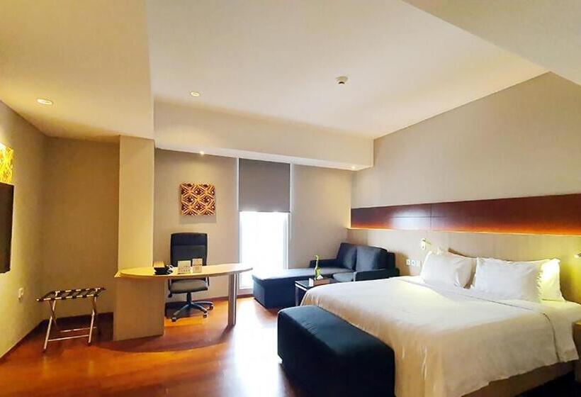 Exekutiv Studio, Ra Premiere Simatupang