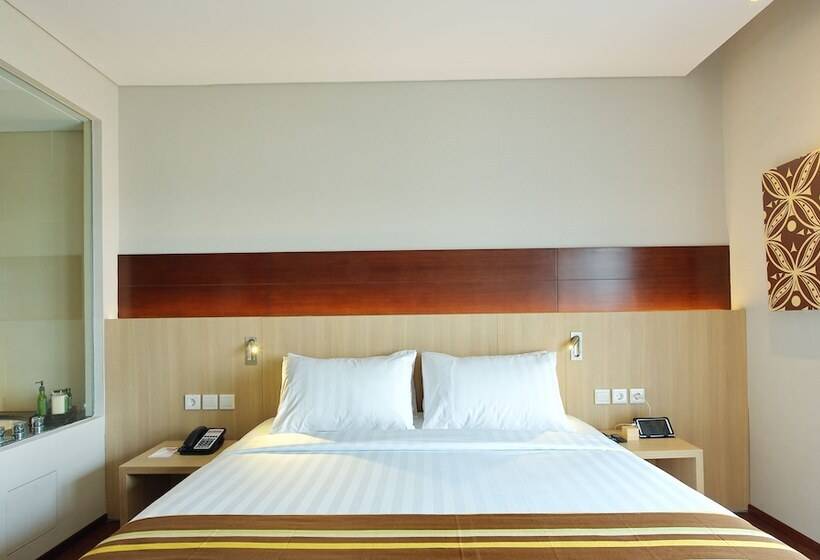 Standard Studio, Ra Premiere Simatupang